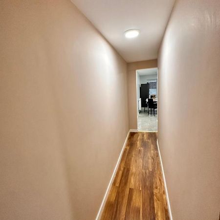 Canary Wharf Single Double And En-Suite Rooms 伦敦 外观 照片