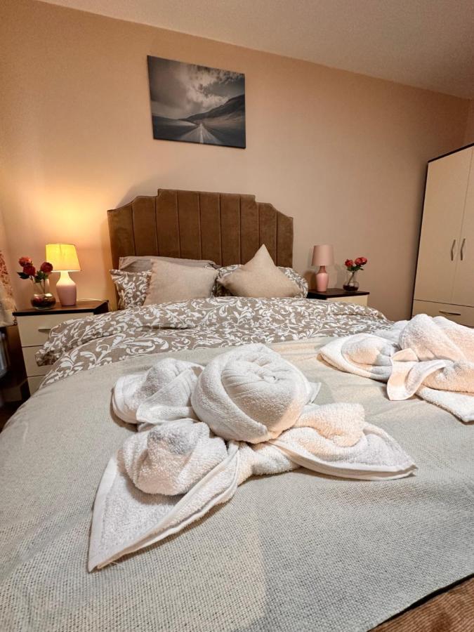 Canary Wharf Single Double And En-Suite Rooms 伦敦 外观 照片