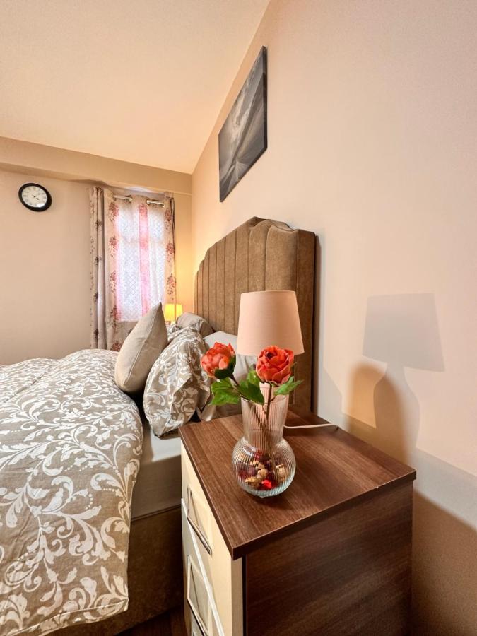 Canary Wharf Single Double And En-Suite Rooms 伦敦 外观 照片