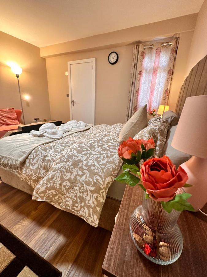 Canary Wharf Single Double And En-Suite Rooms 伦敦 外观 照片